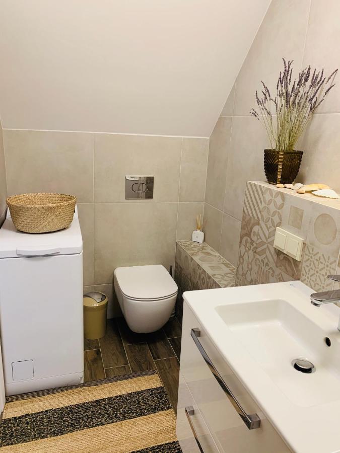 Lagoon Attic Apartment เปอร์วาลกา ภายนอก รูปภาพ